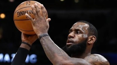LeBron James'in yeni adresi Philadelphia 76ers oldu