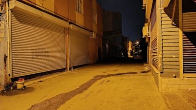 Adana'da sokak ortasında silahlı saldırıya uğrayan genç kadın can verdi