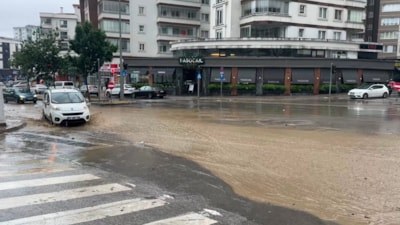 Samsun'da sağanak yaşamı felç etti
