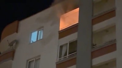 Mersin'de balkonda tüp patladı, yangın çıktı