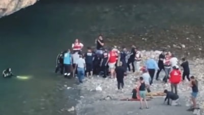 Adıyaman'da Cendere Çayı'na giren genç boğuldu