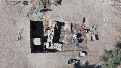 Çanakkale'de bin 500 yıllık dibek ve depo küpleri bulundu