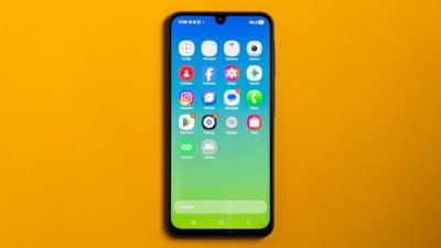 Telefon alacaklara kötü haber: Dev şirket büyük zam haberini duyurdu