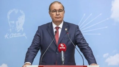 Faik Öztrak'a bir makam daha: CHP Grup Başkanı oldu