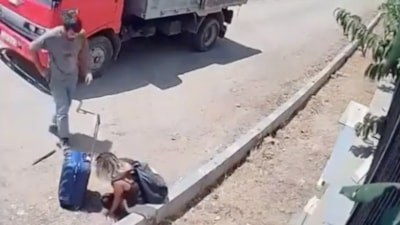 İstanbul'da dili boğazına kaçan kadını yoldan geçen kamyon şoförü kurtardı
