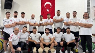 Milli halterciler, Akdeniz Oyunları ile Dünya Şampiyonası'na hazırlanıyor