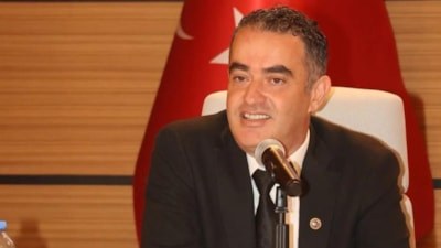 Koçarlı Belediye Başkanı Özgür Arıcı, CHP'den istifa etti