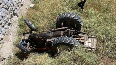 Tokat’ta otomobille çarpışan traktörün şarampole devrilmesi sonucu bir kişi öldü