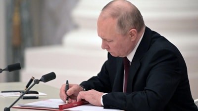 Rusya Devlet Başkanı Putin ordudaki asker sayısını artırdı