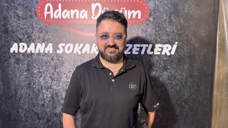 Bitez'de Kebap Keyfi: Temmuz Karikutal'ın Yeni Hayatı ve Hayranlarla Samimi Anlar