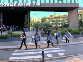 Üsküdar Belediye Başkanı Sinem Dedetaş gözaltına alındı