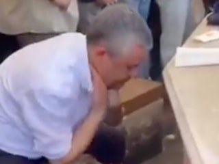 Yeni Parti Lideri Özgür Özel abdest alırken görüntülendi