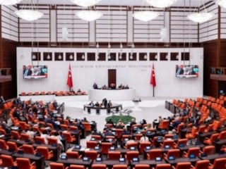 Öğrenci affında kritik adım: 13 madde Meclis'ten geçti