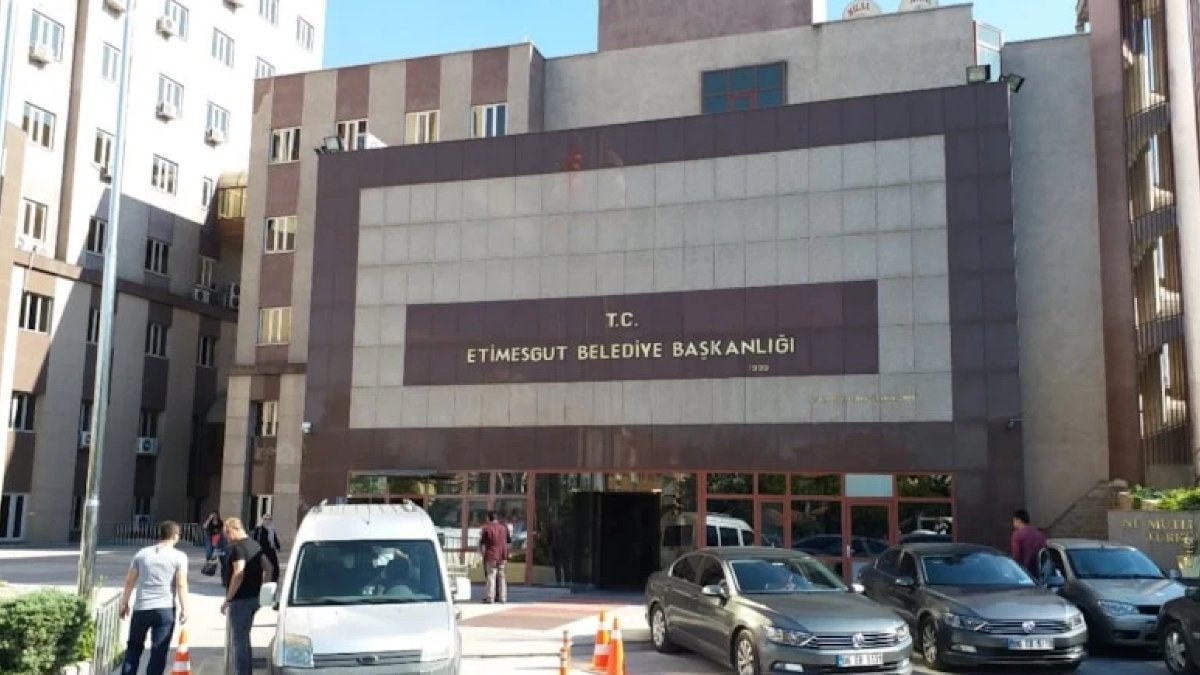 Etimesgut Belediyesi'ne mali suç operasyonu düzenlendi