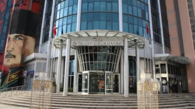 İzmit Belediyesi'nde başkanvekili CHP'li Lütfü Obuz oldu