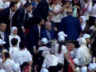 Cumhurbaşkanı Erdoğan, Ali Sami Yen Spor Kompleksi'nde salavatlarla karşılandı