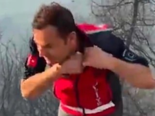 Balıkesir Büyükşehir Belediye Başkanı Ahmet Akın, yangın bölgesinde yaralandı