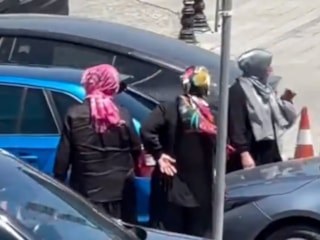 3 kadın sürücünün karıştığı zincirleme kaza diyalog yoluyla çözüldü