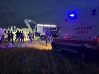 Edirne'de traktörün altında kalan çift öldü