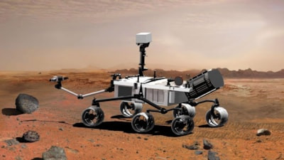 Mars'ta şaşırtan keşif: Curiosity uzay aracı çokgen şekiller buldu