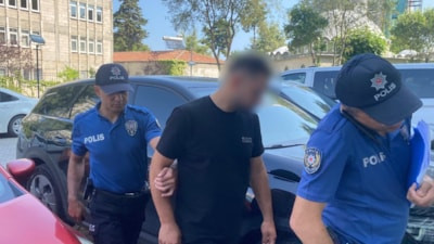 Samsun'da araçtan sarkıp konvoyu çekerken başını duraksayan minibüse çarptı