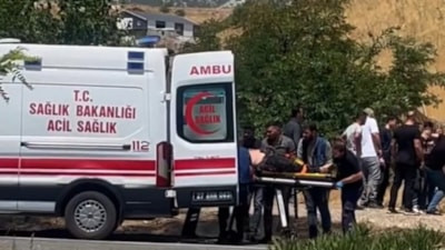 Gaziantep'te 2 tır ile 1 otomobilin karıştığı zincirleme kaza: 1'i çocuk 2 kişi hayatını kaybetti