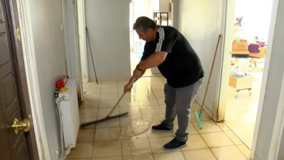 İstanbul'da daireden akan su alt kattaki eve sızdı: Kiracı isyan etti