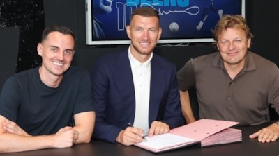 Edin Dzeko, Schalke 04 ile sözleşmesini uzattı