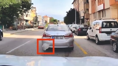 Bolu'da otomobilin camından çöp atan sürücü araç kamerasına yakalandı