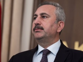 AK Parti, şehit ve gazilere yeni haklar içeren kanun teklifini Meclis'e sundu