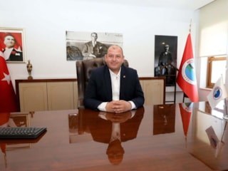 İzmir Menderes Belediyesi'ne operasyon
