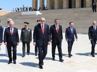 Yüksek Askeri Şura öncesi Anıtkabir ziyareti