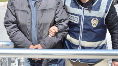 İzmir'de oğlunu pompalı tüfekle öldürdü
