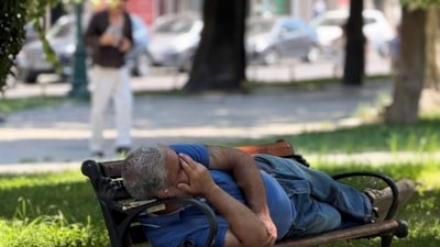 İstanbul'da sıcak hava ve nem bunalttı
