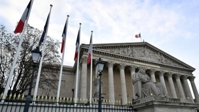 Fransa'da başbakanlık personelindeki intihar vakaları üzerine soruşturma başlatıldı