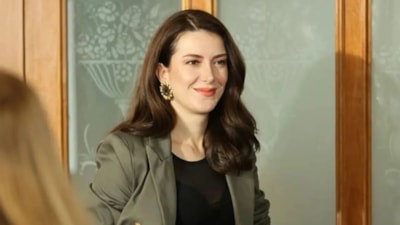 Bahar dizisinin Çağlası'ydı; Tesettürlü halini paylaştı