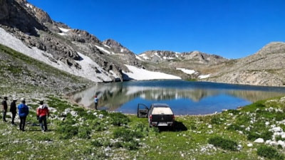 Erzincan'da sıcaktan kaçanlar rotayı Nav Göl'e çevirdi