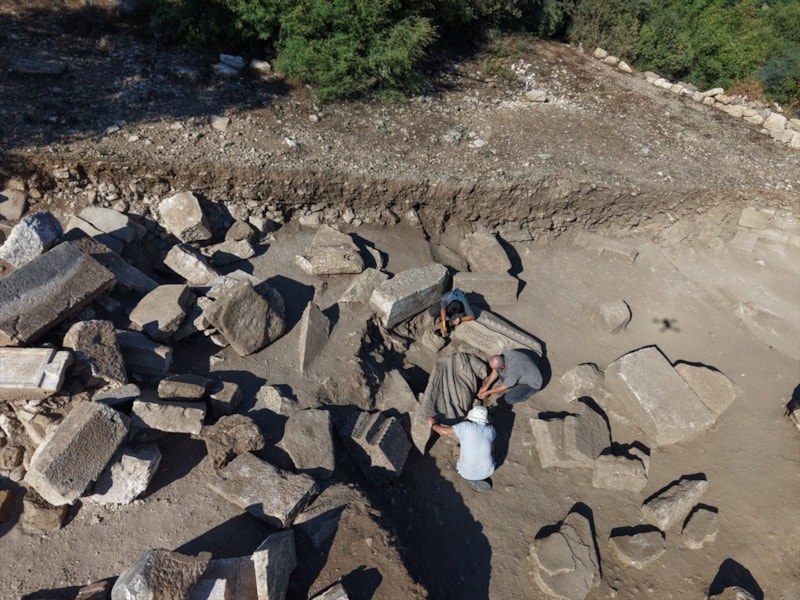 Aspendos'ta Asklepios ve Telesphoros Heykel Grubuyle Yeni Bir Keşif: Sağlık Kültürünün Roma Dönemi İzleri