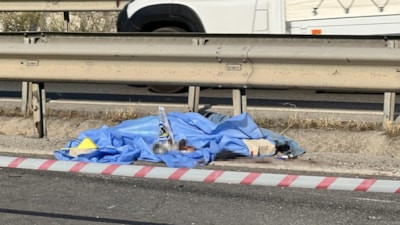 Manisa'da bariyere çarpan motosikletin sürücüsü öldü