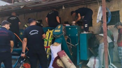 Diyarbakır'da hayvan yemi makinesine kapılan işçi ağır yaralandı