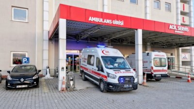 Çorum'da çiftçi elini yem karma makinesine kaptırdı