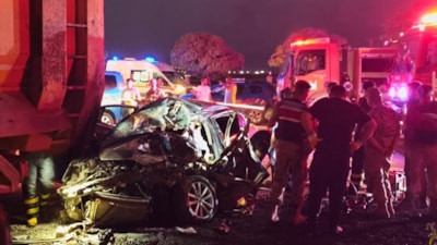 Mardin'de kamyona otomobil çarptı: 1 ölü 2 yaralı