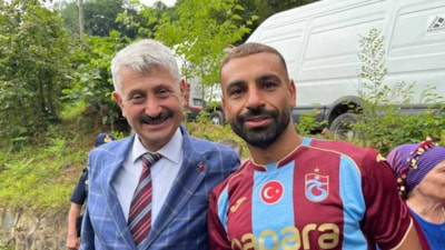 Araklı Belediye Başkanı Çebi'den Salah'a 'İlerleyen yıllarda Mısır'a dönme Araklı'da yaşa' teklifi