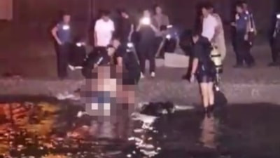 Antalya'da gece denize giren 2 genç boğuldu