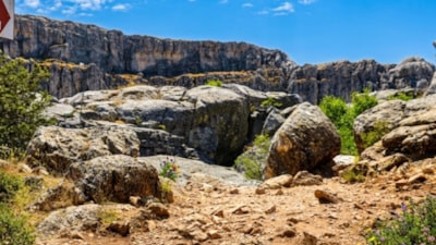Dışarısı kavrulurken burası eksi 20 derece: Serinlemek isteyenler bu mağaraya akın ediyor