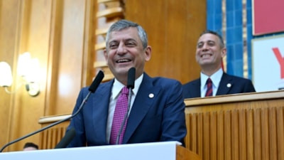 Özgür Özel Fransız gazetesine yazdı: Türkiye'deki demokrasi Avrupa'nın geleceğini etkiler