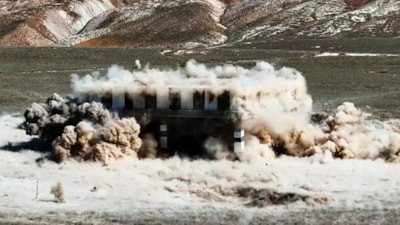 Tolun P'den sığınak delici atış: Hedefi tam isabetle vurdu