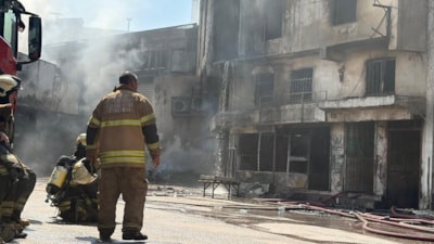 İzmir'de sünger deposunda yangın çıktı