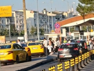 İstanbul'da tatil dönüşü taksi çilesi: Boş taksiler yolcu almadı, polis müdahale etti