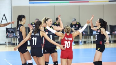 A Milli Kadın Voleybol Takımı, Fransa'yı yendi